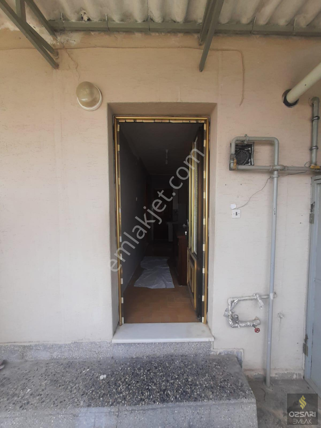 Bornova Atatürk mah. Eşyalı, doğalgazlı 3+1 kiralık Daire