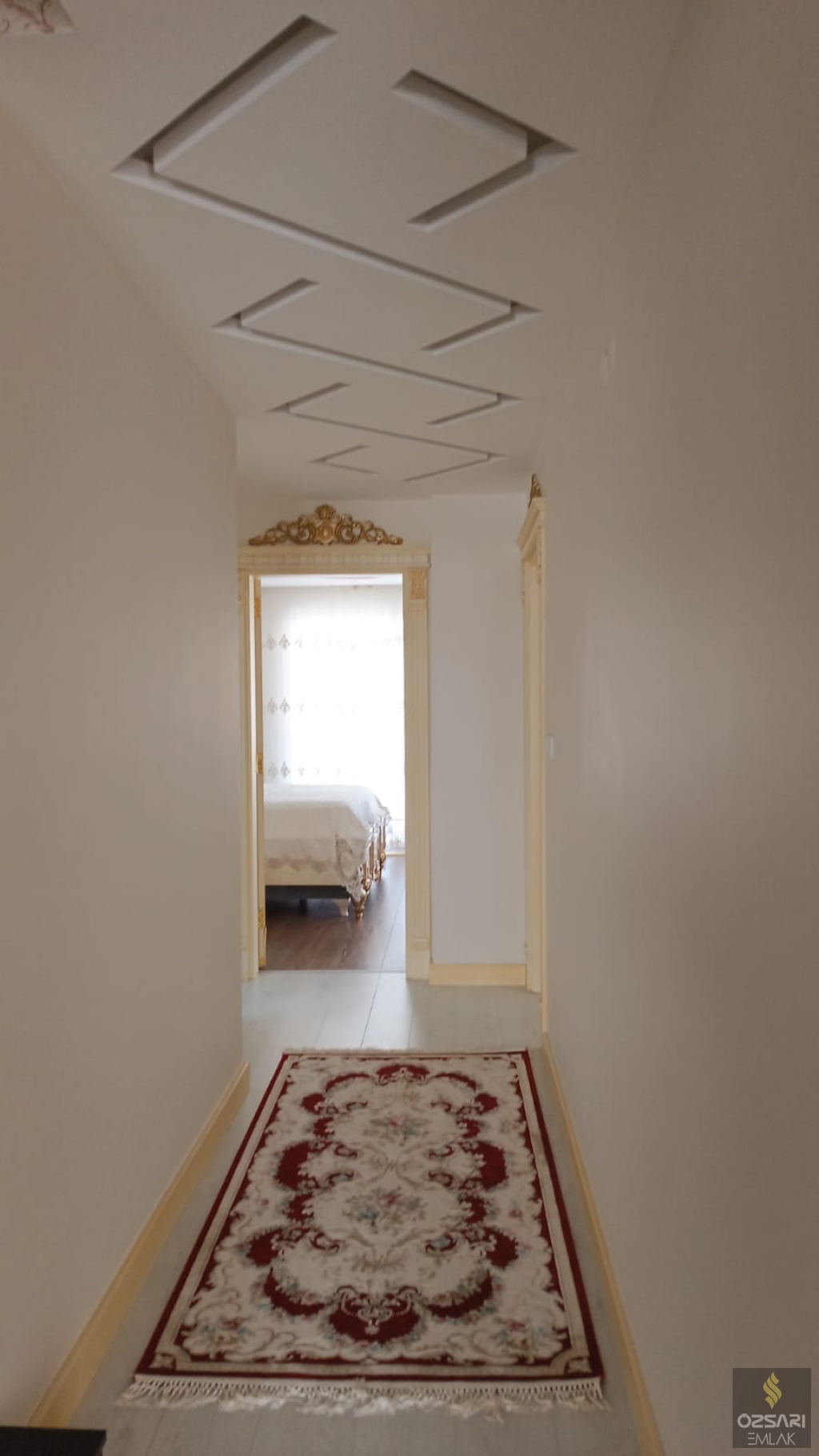 BORNOVA İNÖNÜ MAH. 5 KATLI SATILIK BİNA