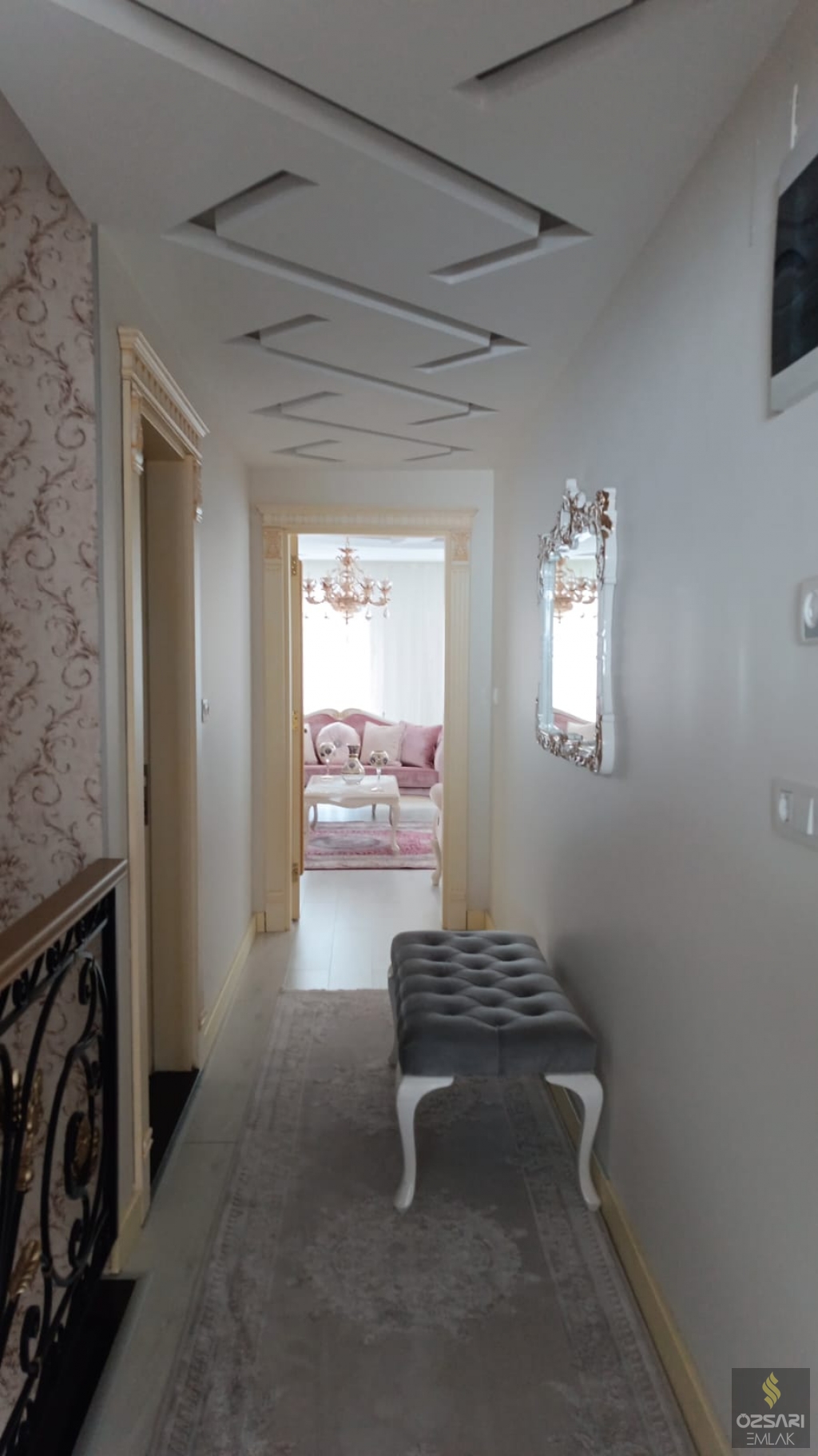 BORNOVA İNÖNÜ MAH. 5 KATLI SATILIK BİNA