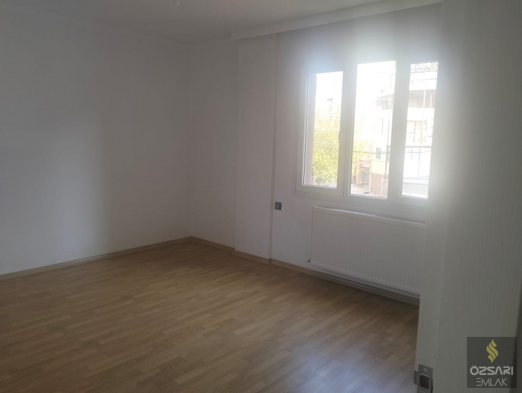 BORNOVA İNÖNÜ MAHALLESİNDE FULL YAPILI GÜNEY CEPHE KİRALIK DAİRE