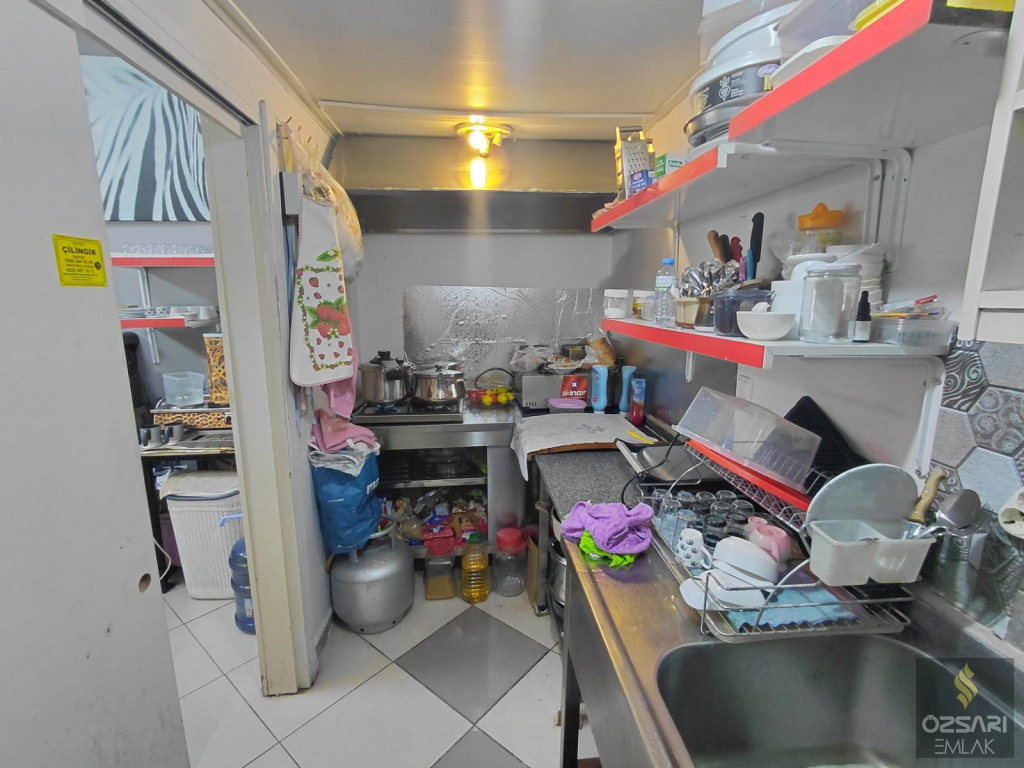 MANAVKUYU ÇAMKIRAN ORTAOKULU KARŞISI SATILIK KUPON DÜKKAN