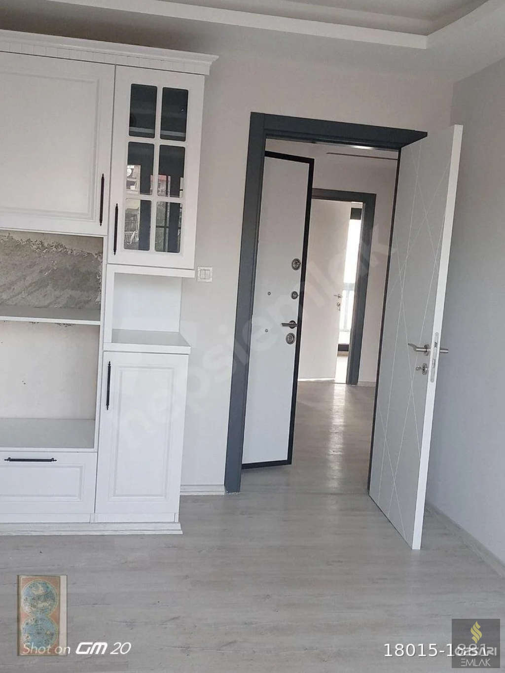 BORNOVA İNÖNÜ MAHALLESİNDE 4 KATLI SATILIK FIRSAT BİNA