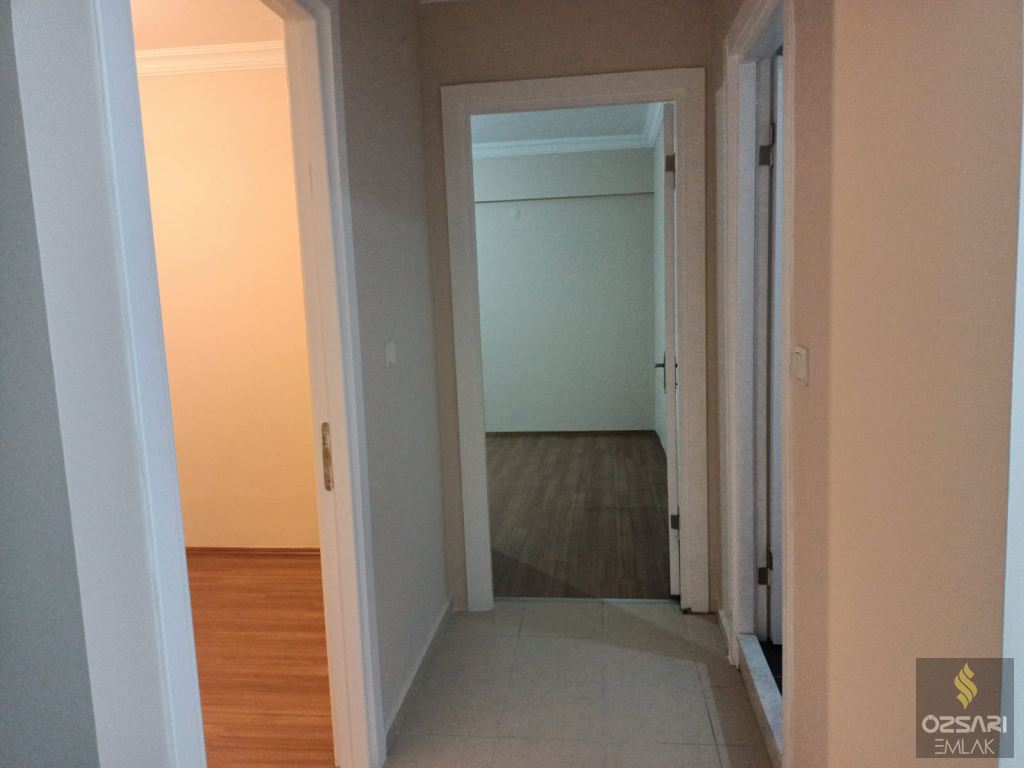 Bayraklı Adalet mah. 3+1 yapılı doğalgazlı kiralık Daire