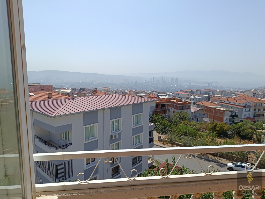 BORNOVA İNÖNÜ MAHALLESİNDE FULL YAPILI FULL DENİZ MANZARALI KİRALIK DAİRE