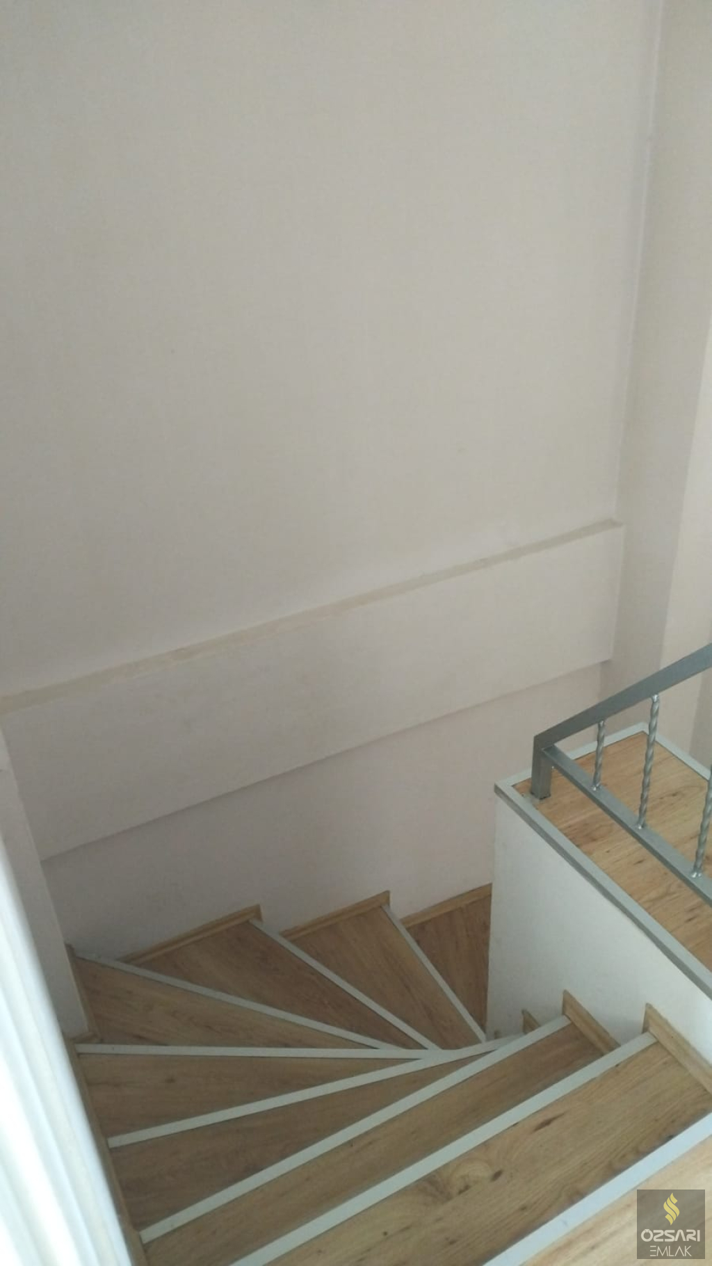 Bornova Atatürk mah. 4+1 kiralık içi yapılı manzaralı Dubleks Daire