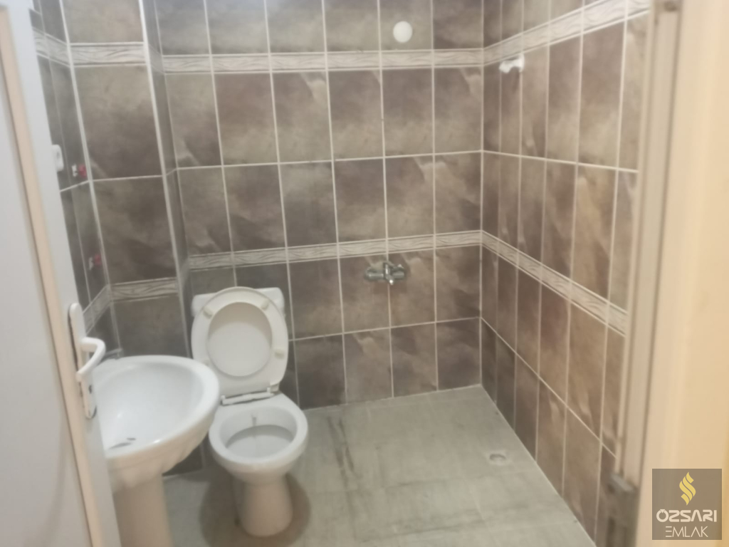 ALTINDAĞDA RESMİ İKİ KAT İMARLI SATILIK BİNA