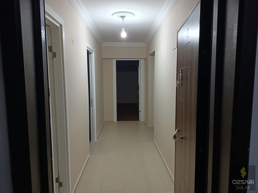 Bayraklı Adalet mah. 3+1 yapılı doğalgazlı kiralık Daire