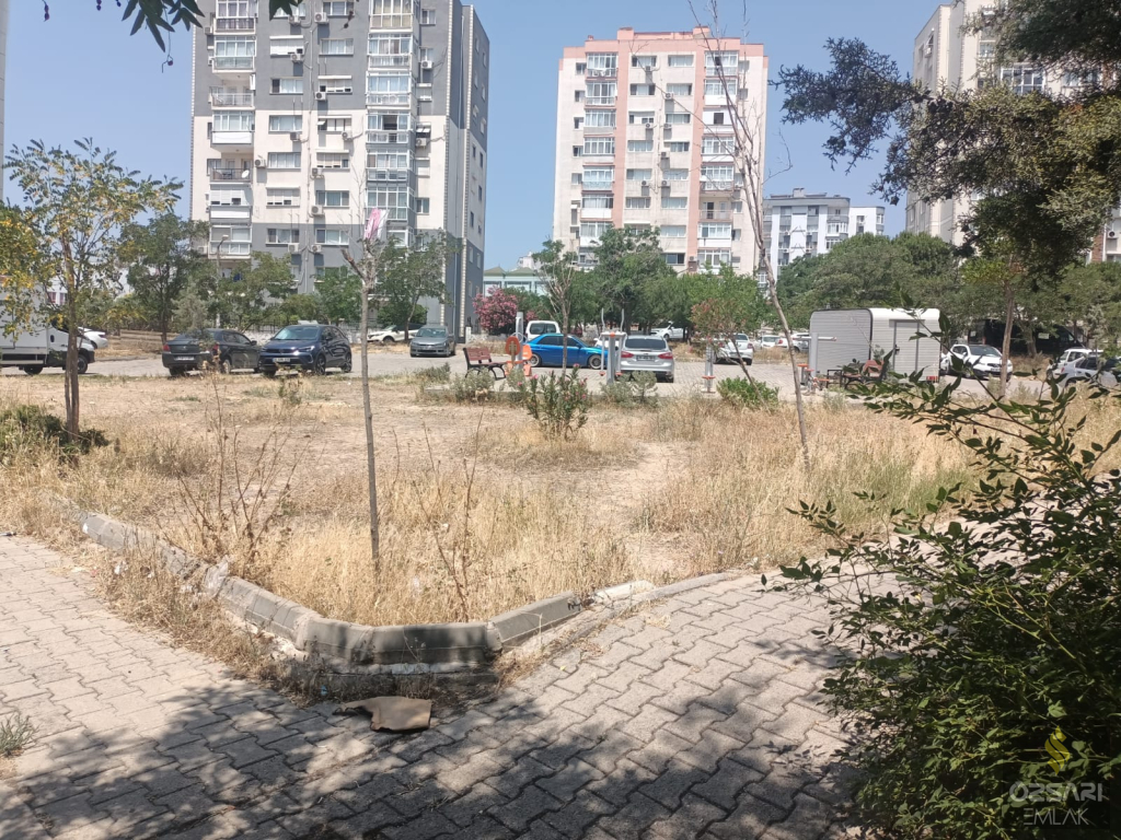 BORNOVA EVKA4 2+1 KAPALI MUTFAK YAPILI SATILIK DAİRE