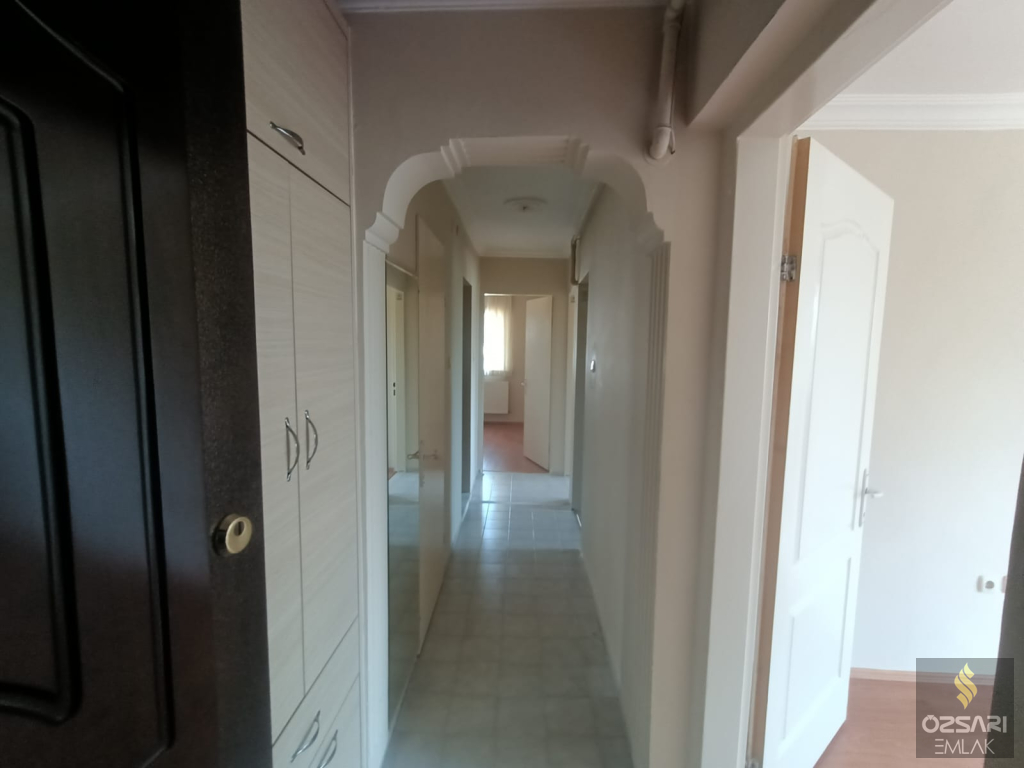 BORNOVA EVKA4 2+1 KAPALI MUTFAK YAPILI SATILIK DAİRE