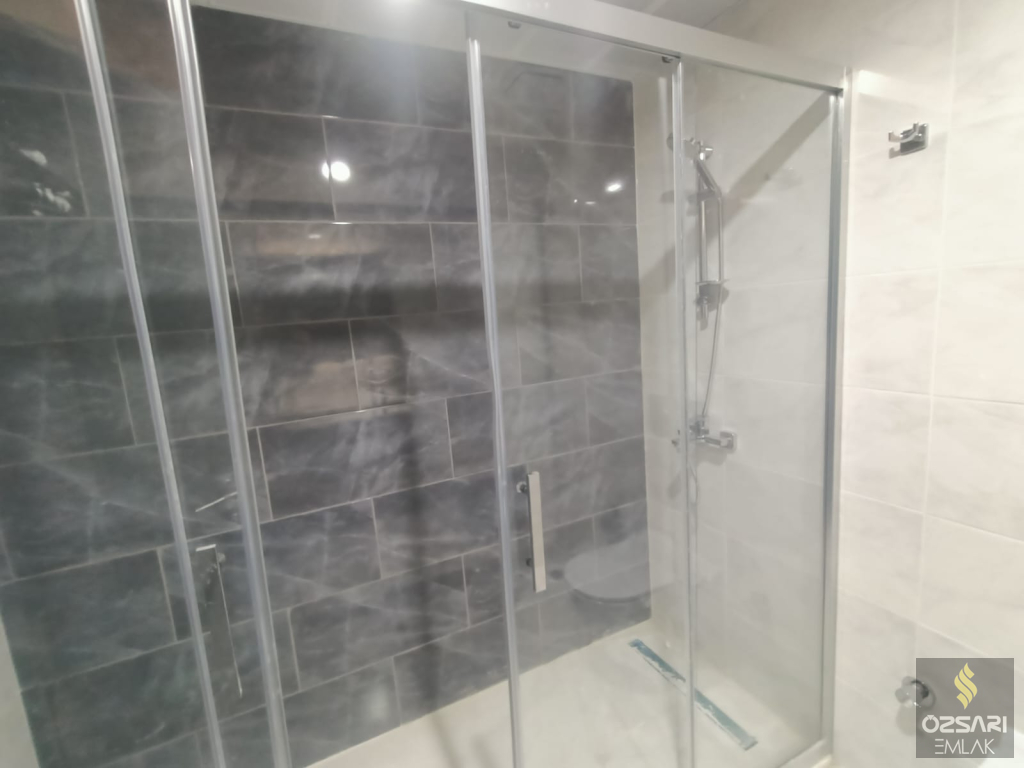 BAYRAKLI\\\'DA YÜZBAŞI HAKKI CADDESİNE YAKIN 3+1 SIFIR DAİRE