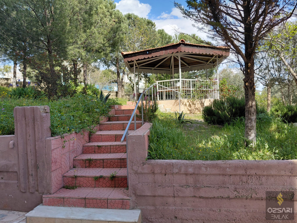 BORNOVA EVKA4 FULL YAPILI GÜNEYCEPHE 2+1 SATILIK DAİRE