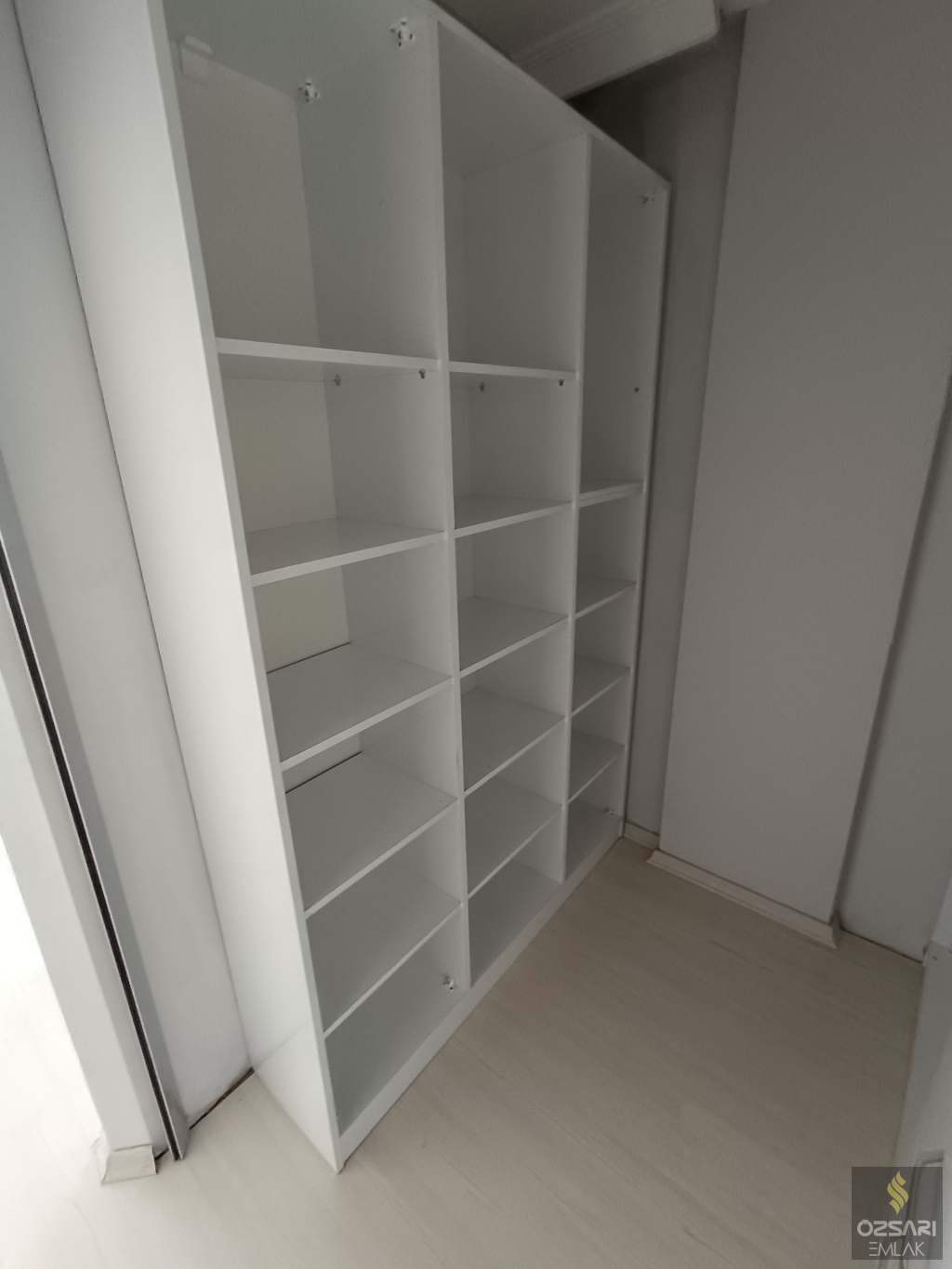 BORNOVA İNÖNÜ MAHALLESİNDE FULL YAPILI FULL DENİZ MANZARALI KİRALIK DAİRE