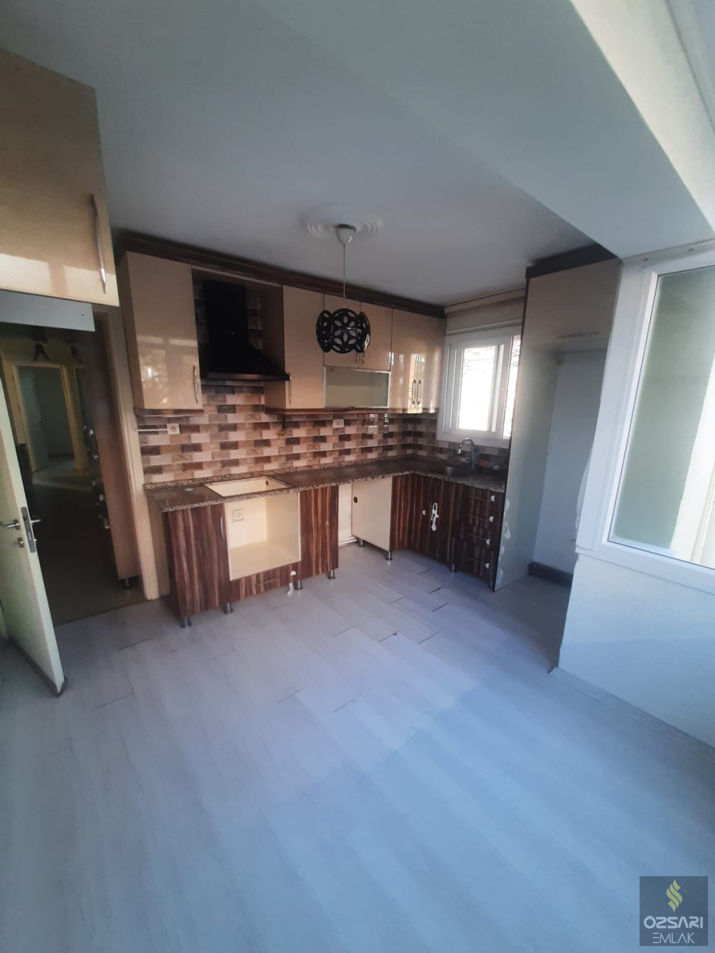 BORNOVA ATATÜRK MAH. 3+1 KİRALIK DAİRE
