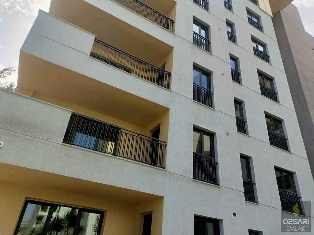 BAYRAKLI\\\'DA YÜZBAŞI HAKKI CADDESİNE YAKIN 3+1 SIFIR DAİRE