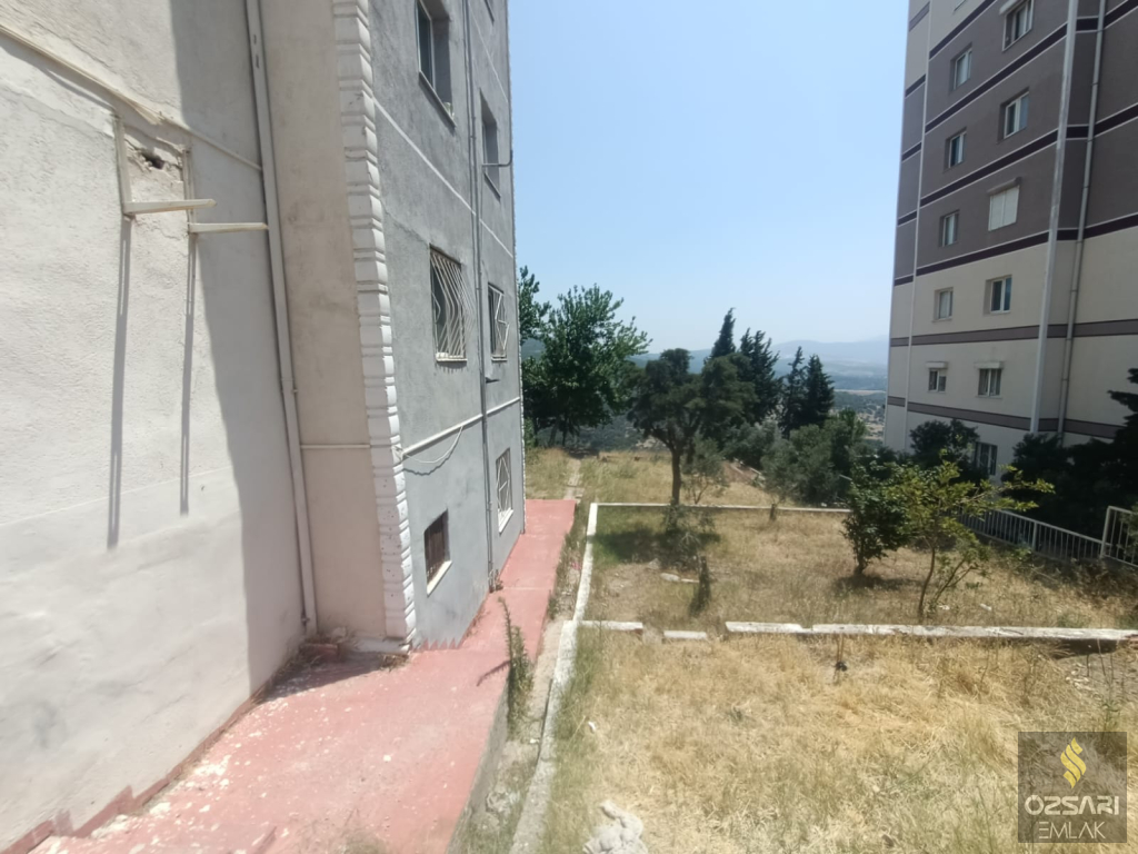 BORNOVA EVKA4 2+1 KAPALI MUTFAK YAPILI SATILIK DAİRE