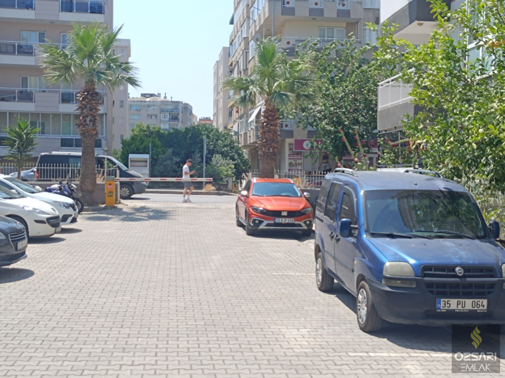 BORNOVA FATİH SULTAN MEHMET CADDESİNDE FULL YAPILI SATILIK DAİRE