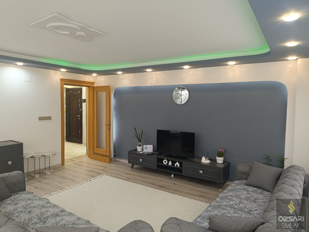 BORNOVA FATİH SULTAN MEHMET CADDESİNDE FULL YAPILI SATILIK DAİRE