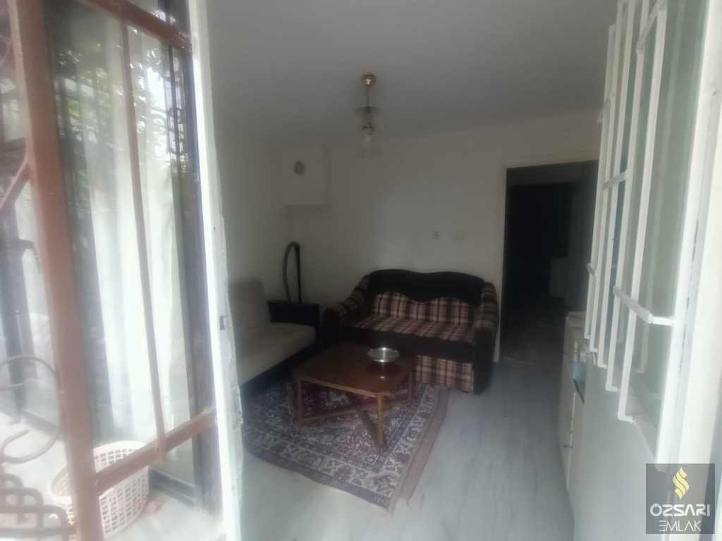 BORNOVA İNÖNÜ MAHALLESİNDE 2+1 EŞYALI DAİRE