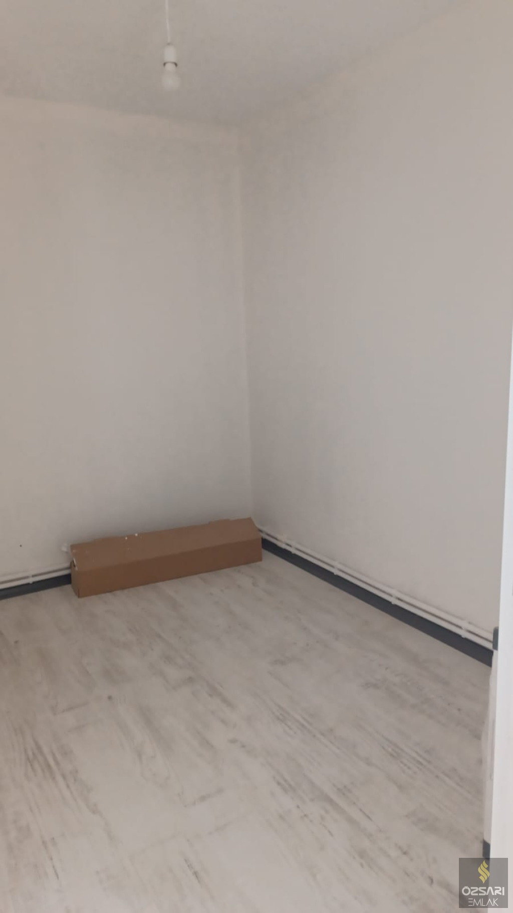 Bornova Atatürk mah. 3+1 doğalgazlı kiralik bahçe katı Daire