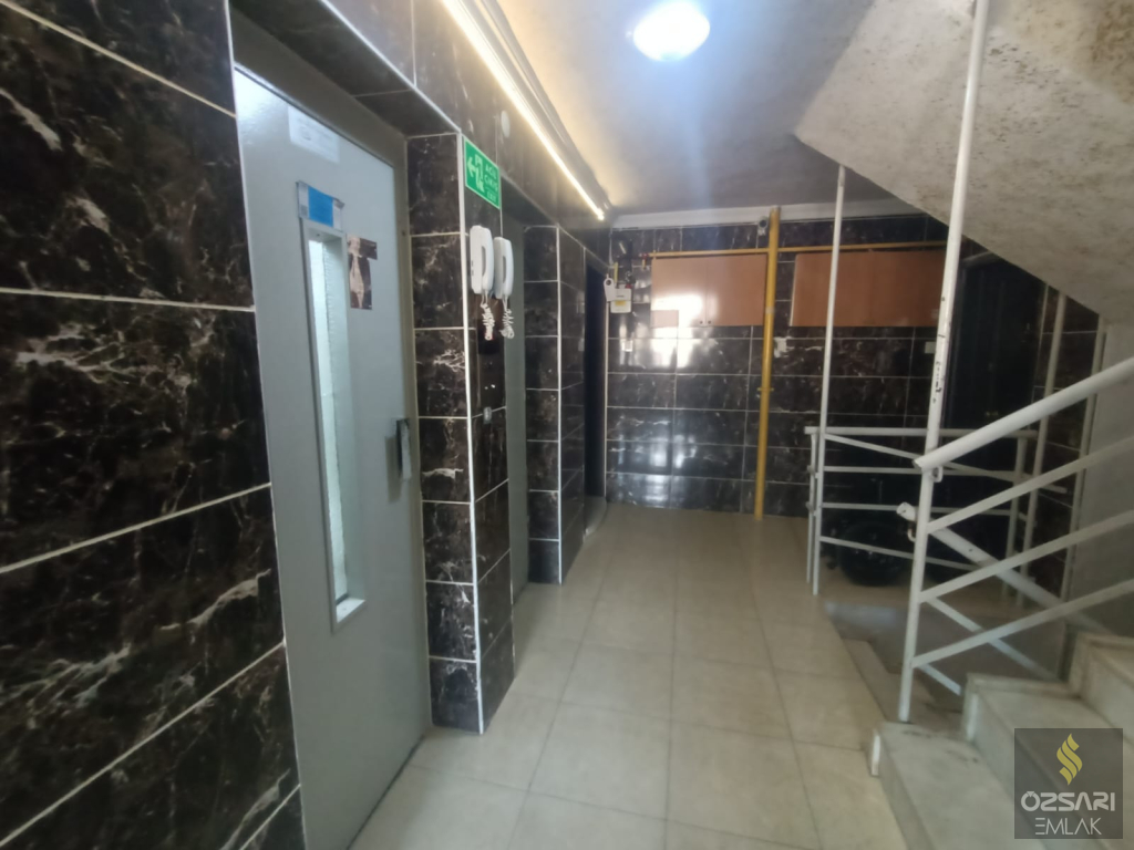 BORNOVA EVKA4 2+1 KAPALI MUTFAK YAPILI SATILIK DAİRE