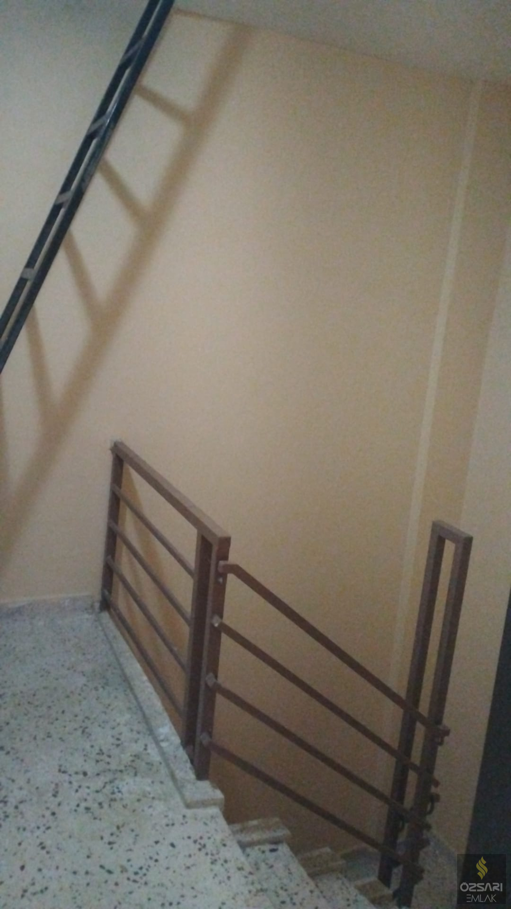 BORNOVA ATATÜRK MAH. 1+1, 100M2, EŞYALI KİRALIK DAİRE