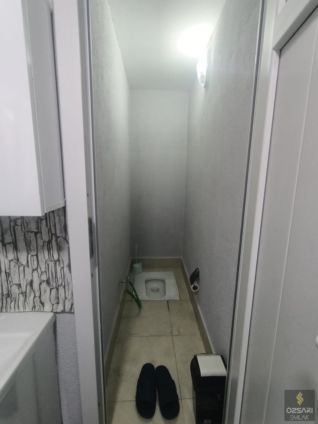 BORNOVA ÇAMDİBİ YILDIRIM BEYAZITTA SATILIK FERAH YAPILI 2+1 SATILIK KUPON DAİRE