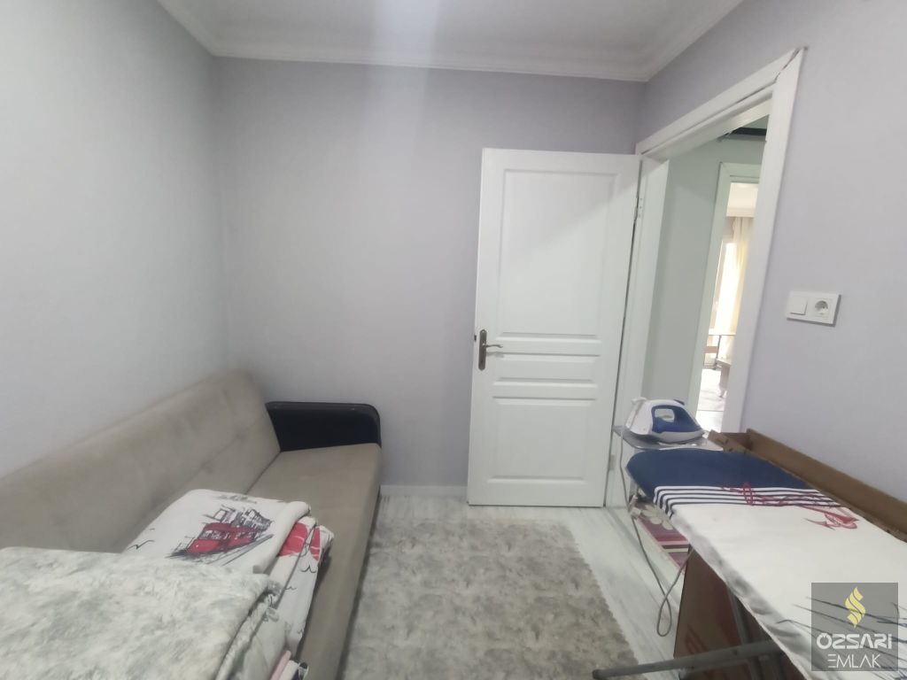 BORNOVA ÇAMDİBİ YILDIRIM BEYAZITTA SATILIK FERAH YAPILI 2+1 SATILIK KUPON DAİRE