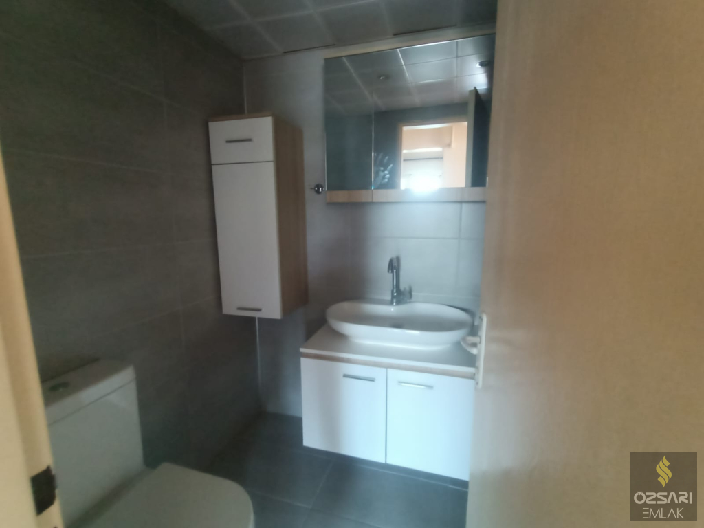 BORNOVA EVKA4 2+1 KAPALI MUTFAK YAPILI SATILIK DAİRE