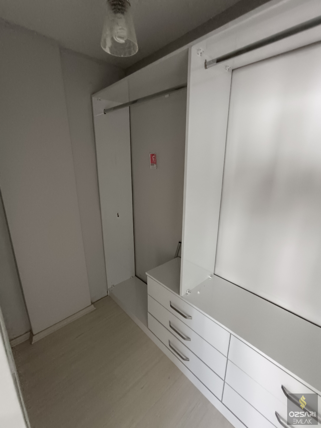 BORNOVA İNÖNÜ MAHALLESİNDE FULL YAPILI FULL DENİZ MANZARALI KİRALIK DAİRE