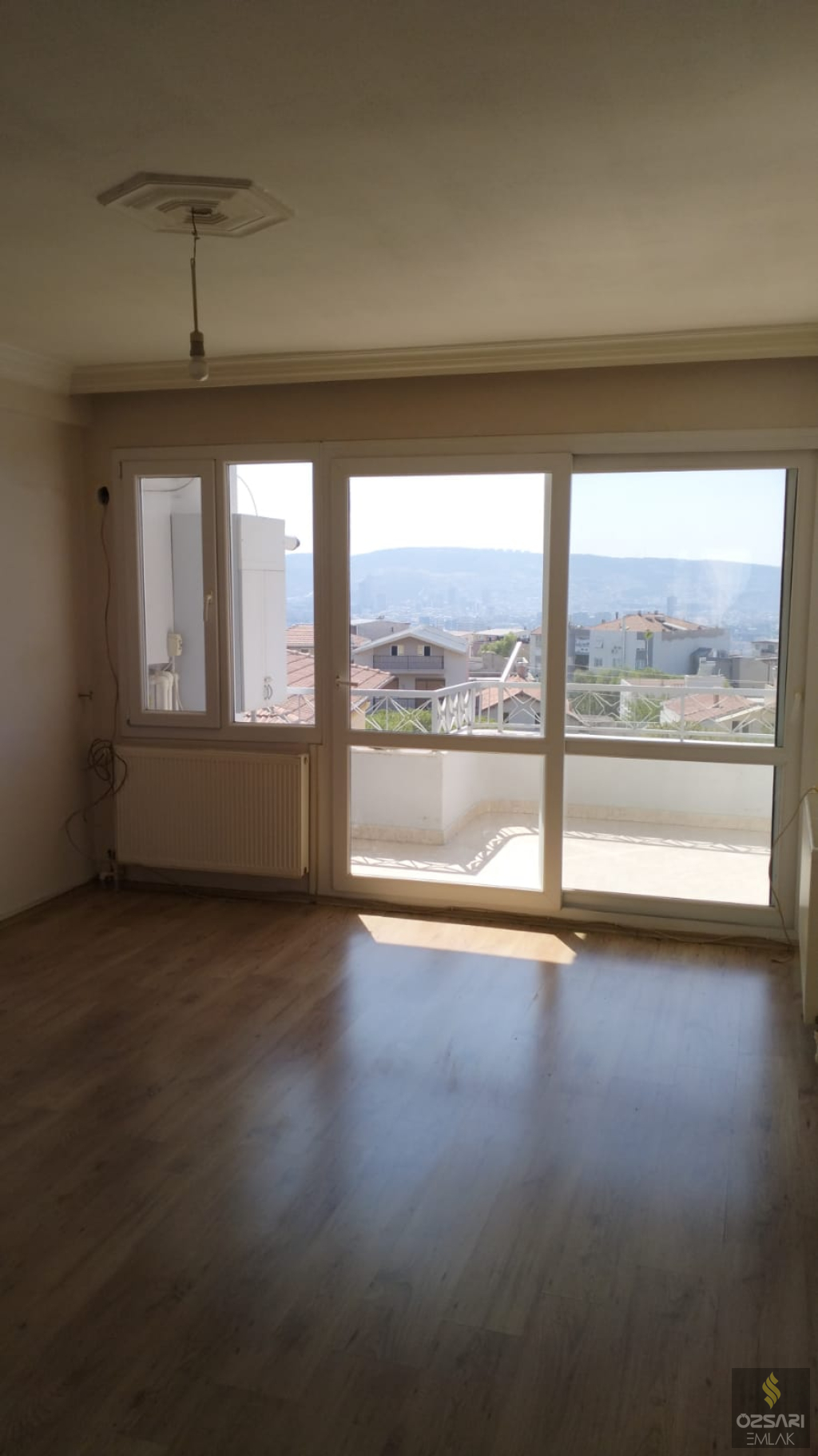 Bornova Atatürk mah. 4+1 kiralık içi yapılı manzaralı Dubleks Daire