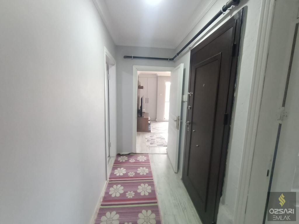 BORNOVA ÇAMDİBİ YILDIRIM BEYAZITTA SATILIK FERAH YAPILI 2+1 SATILIK KUPON DAİRE