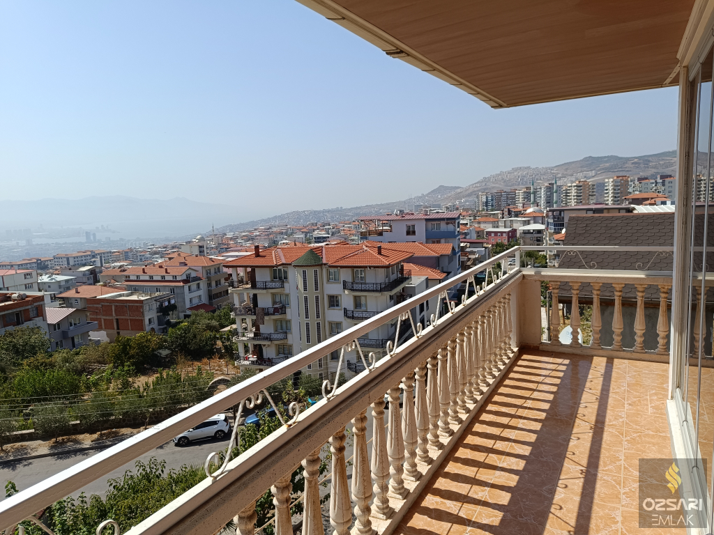 BORNOVA İNÖNÜ MAHALLESİNDE FULL YAPILI FULL DENİZ MANZARALI KİRALIK DAİRE