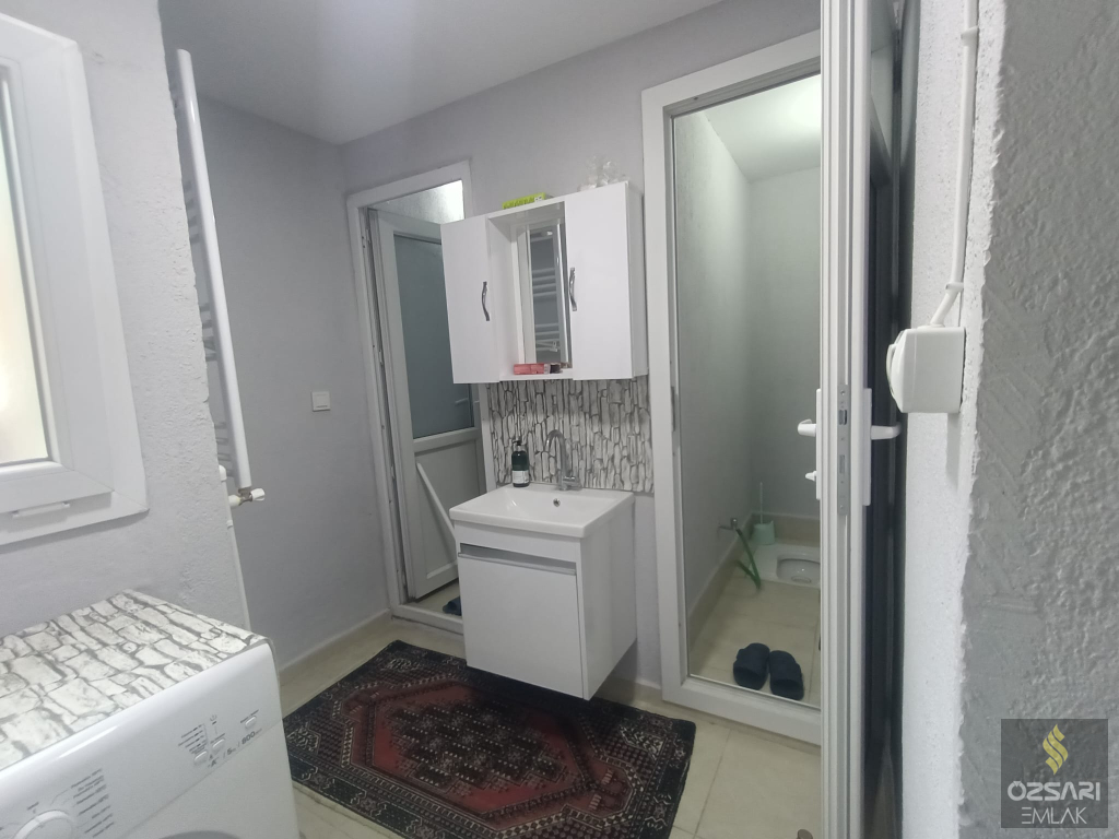 BORNOVA ÇAMDİBİ YILDIRIM BEYAZITTA SATILIK FERAH YAPILI 2+1 SATILIK KUPON DAİRE
