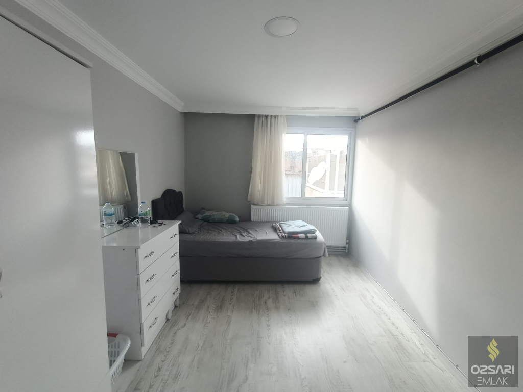 BORNOVA ÇAMDİBİ YILDIRIM BEYAZITTA SATILIK FERAH YAPILI 2+1 SATILIK KUPON DAİRE