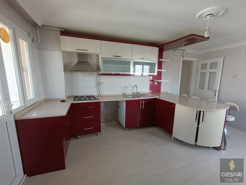 BORNOVA İNÖNÜ MAHALLESİNDE FULL YAPILI FULL DENİZ MANZARALI KİRALIK DAİRE