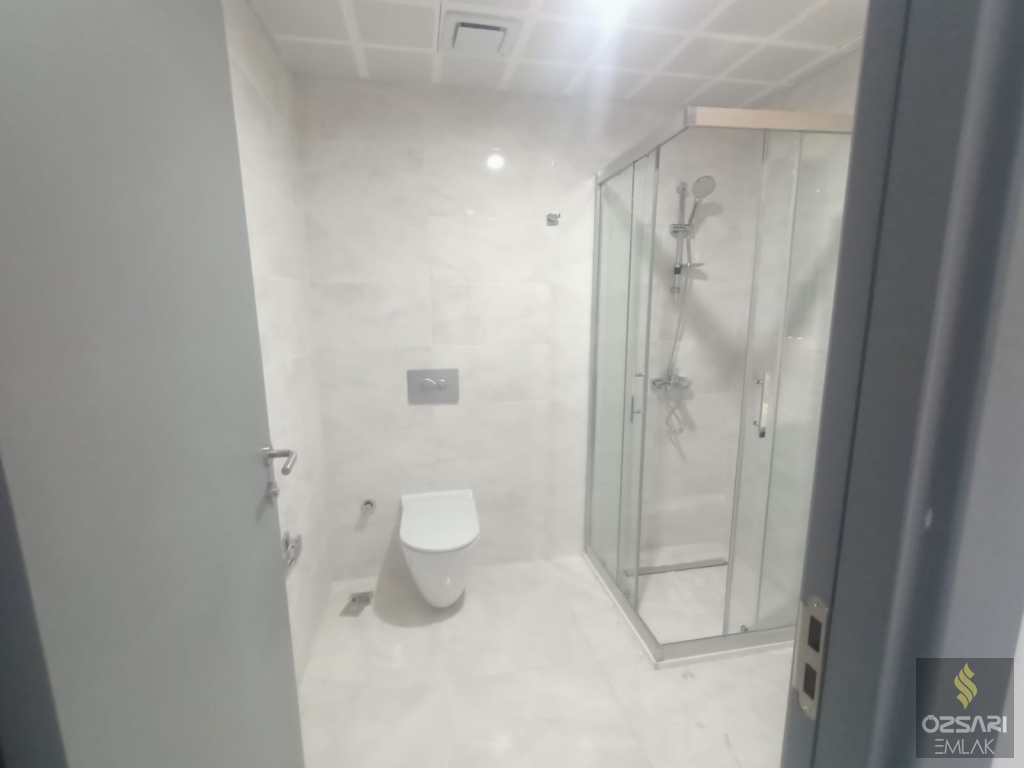 BAYRAKLI\\\'DA YÜZBAŞI HAKKI CADDESİNE YAKIN 3+1 SIFIR DAİRE