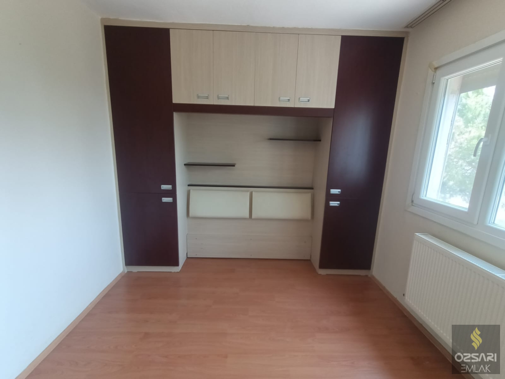 BORNOVA EVKA4 2+1 KAPALI MUTFAK YAPILI SATILIK DAİRE