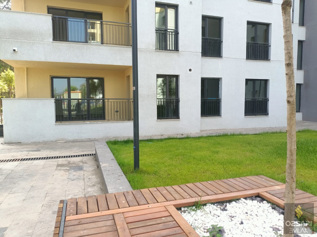 BAYRAKLI\\\'DA YÜZBAŞI HAKKI CADDESİNE YAKIN 3+1 SIFIR DAİRE