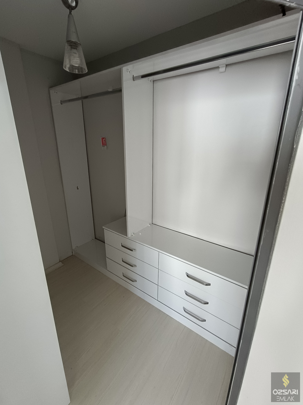 BORNOVA İNÖNÜ MAHALLESİNDE FULL YAPILI FULL DENİZ MANZARALI KİRALIK DAİRE
