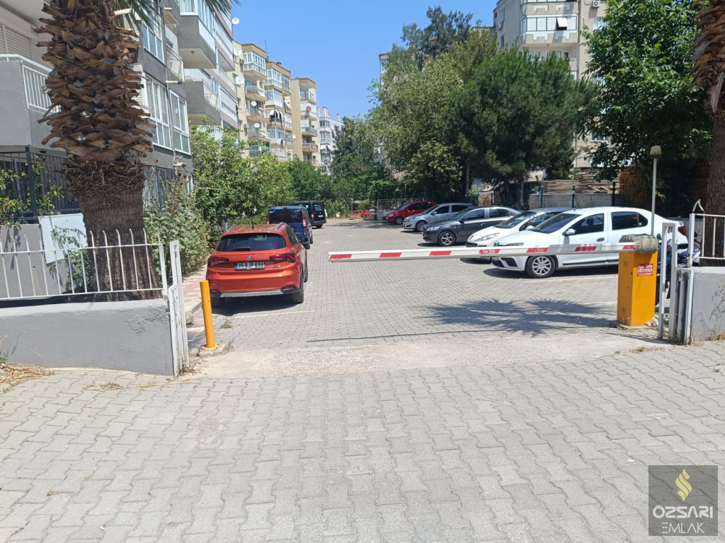 BORNOVA FATİH SULTAN MEHMET CADDESİNDE FULL YAPILI SATILIK DAİRE