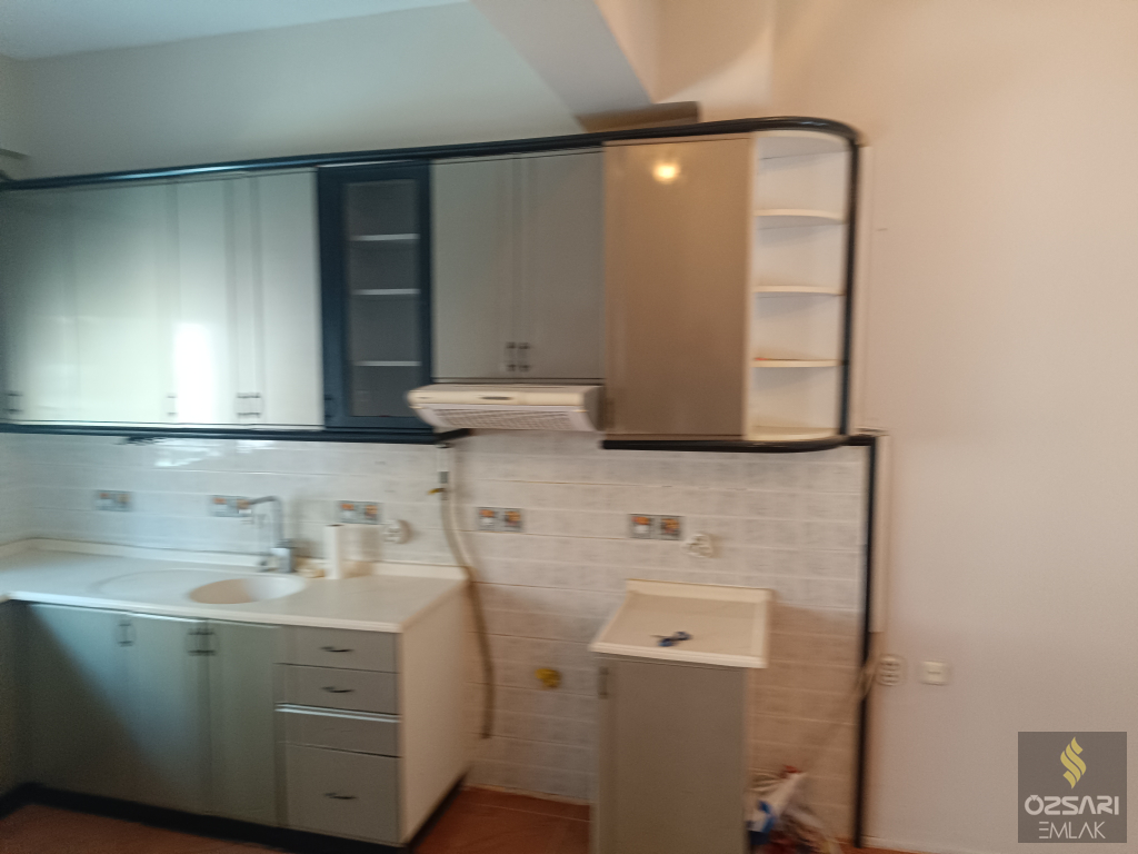 BORNOVA ATATÜRK MAHALLESİNDE MÜSTAKİL 3+1DUBLEKS BAHÇELİ S...