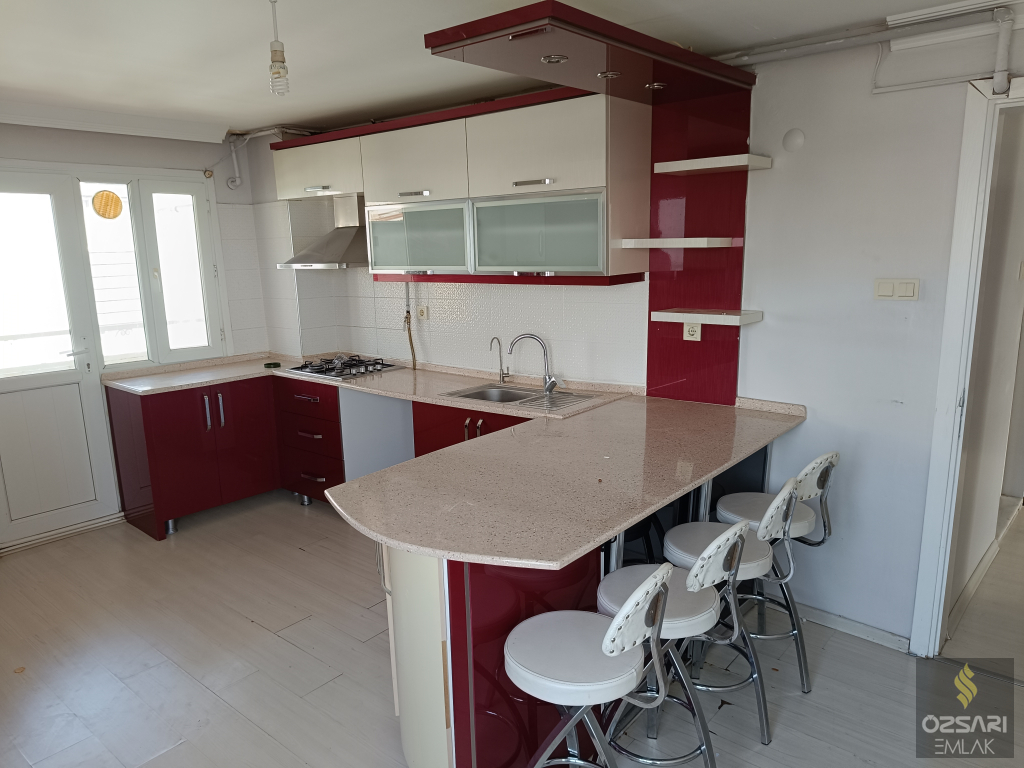 BORNOVA İNÖNÜ MAHALLESİNDE FULL YAPILI FULL DENİZ MANZARALI KİRALIK DAİRE