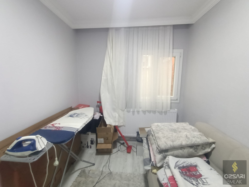 BORNOVA ÇAMDİBİ YILDIRIM BEYAZITTA SATILIK FERAH YAPILI 2+1 SATILIK KUPON DAİRE