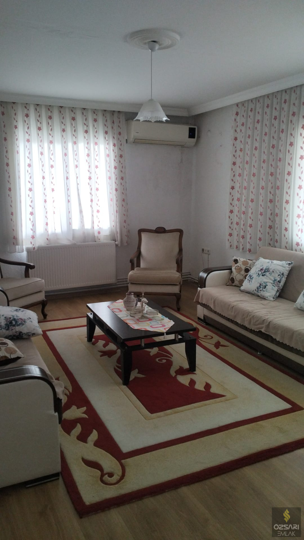 BORNOVA ATATÜRK MAH. 1+1, 100M2, EŞYALI KİRALIK DAİRE