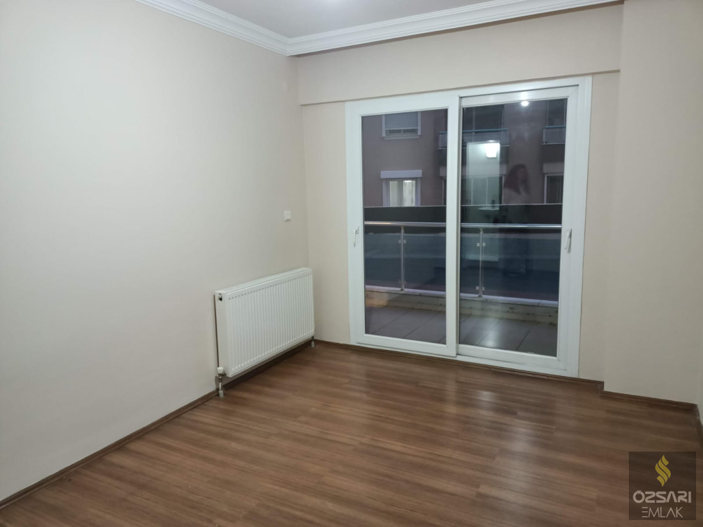 Bayraklı Adalet mah. 3+1 yapılı doğalgazlı kiralık Daire