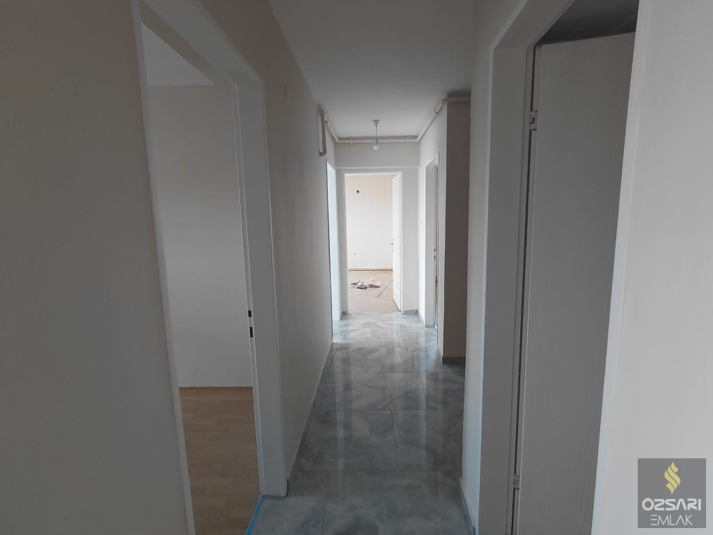 BORNOVA EVKA 4 FULL YAPILI GÜNEY CEPHE DOĞALGAZLI 3+1 KİRALIK DAİRE