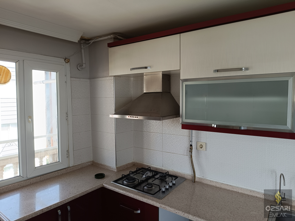 BORNOVA İNÖNÜ MAHALLESİNDE FULL YAPILI FULL DENİZ MANZARALI KİRALIK DAİRE