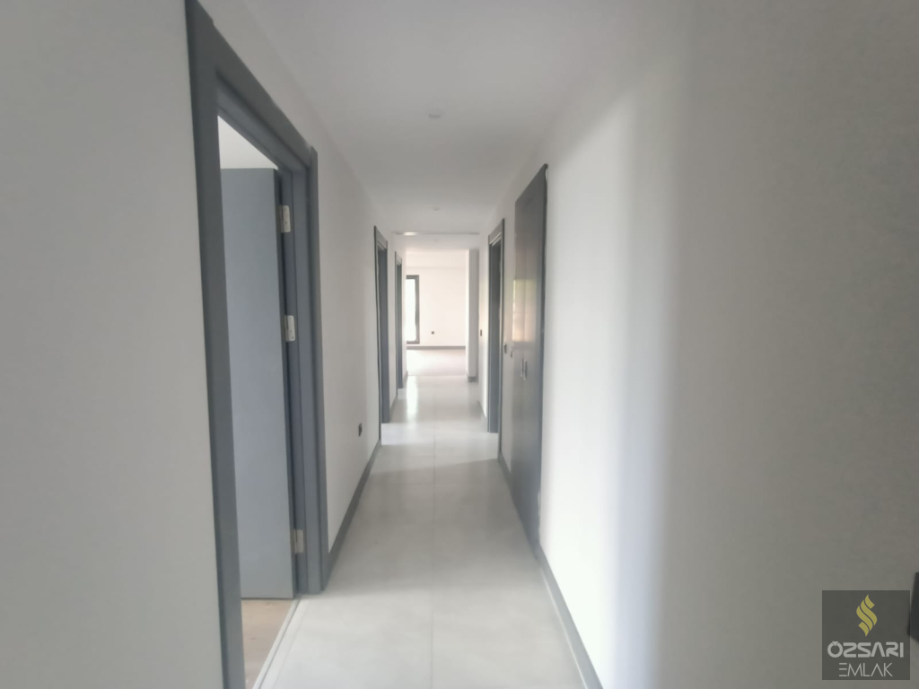 BAYRAKLI\\\'DA YÜZBAŞI HAKKI CADDESİNE YAKIN 3+1 SIFIR DAİRE