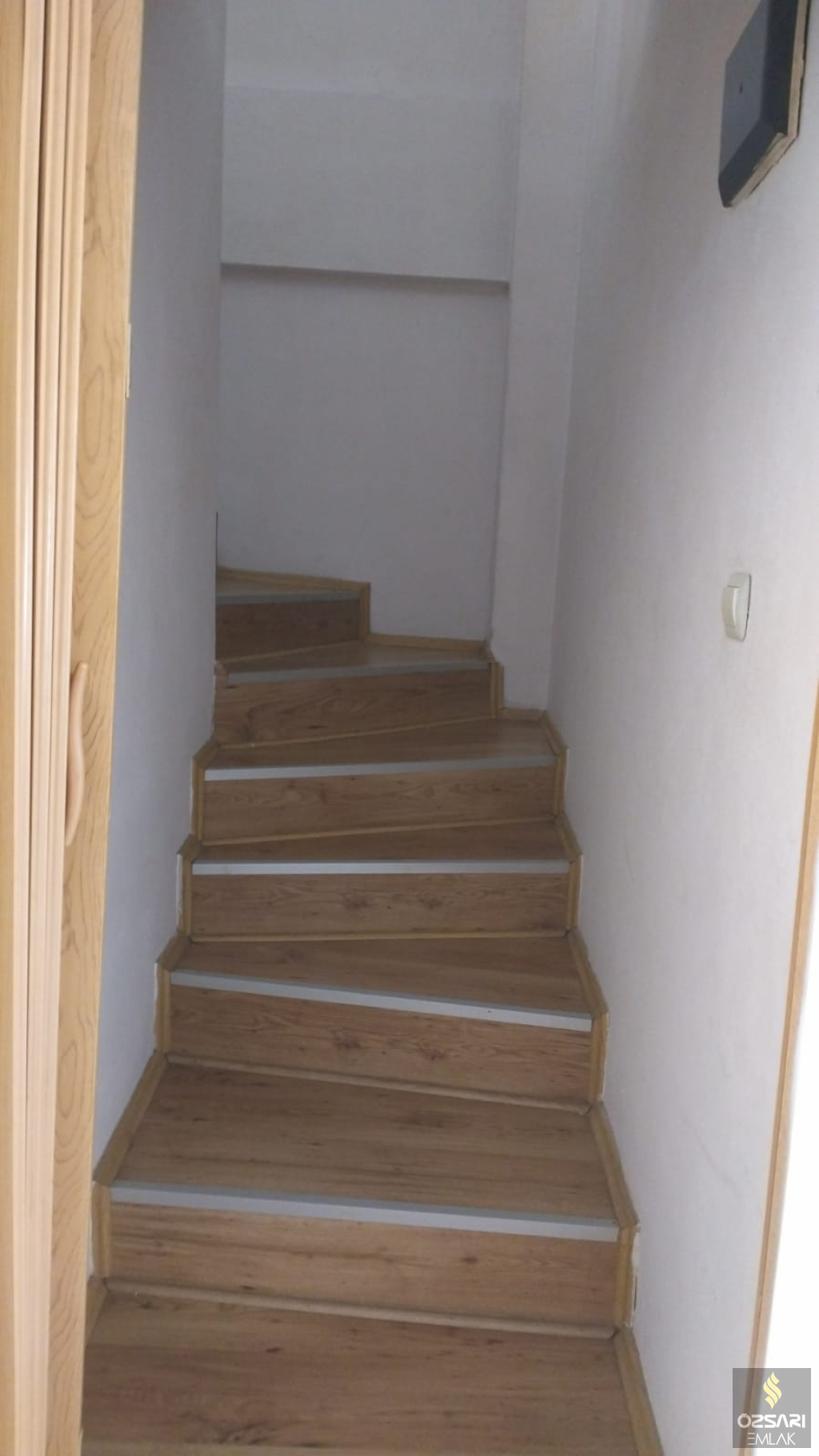 Bornova Atatürk mah. 4+1 kiralık içi yapılı manzaralı Dubleks Daire