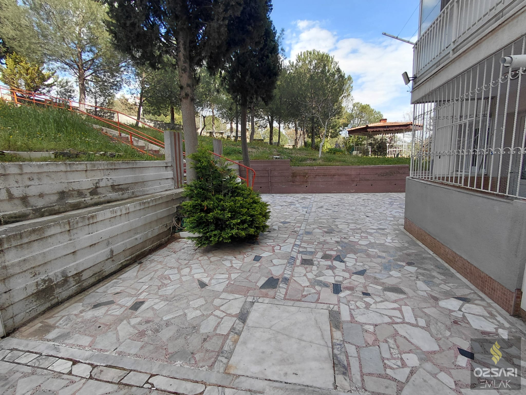 BORNOVA EVKA4 FULL YAPILI GÜNEYCEPHE 2+1 SATILIK DAİRE